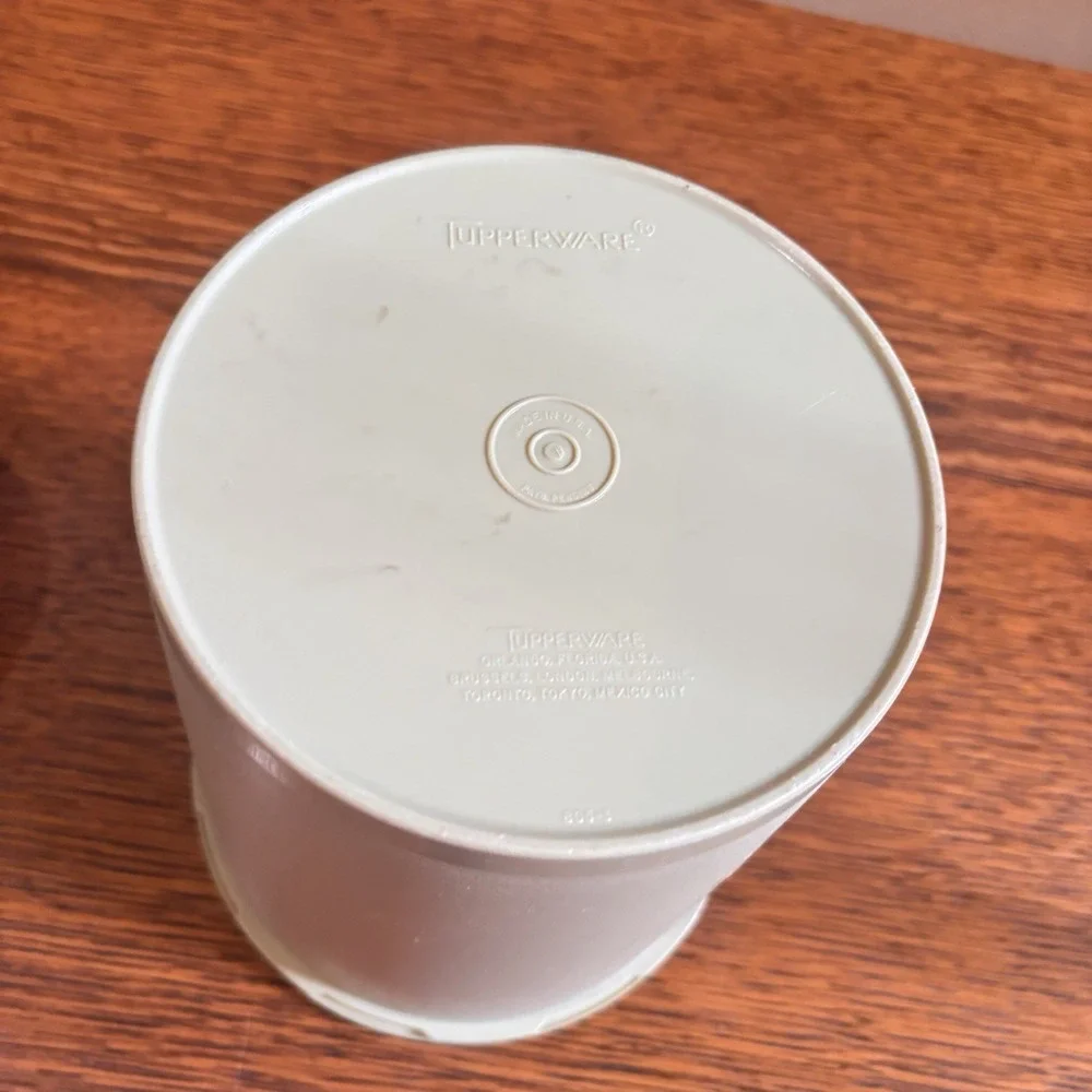 Vintage Tupperware Green Canister Set 4 Sugar Coffee Rice Flour Wheat Sunburst